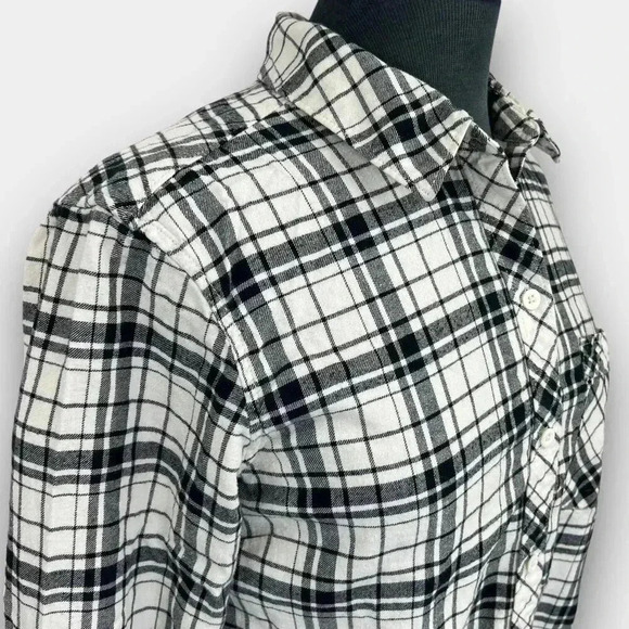 Eddie Bauer Women's Black White Plaid Flannel Shirt Classic Fit Casual Top Small - Picture 5 of 10
